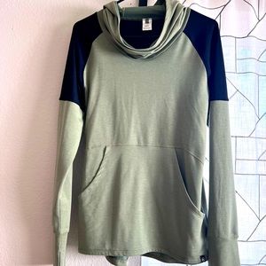 Flylow hooded women’s long sleeve shirt